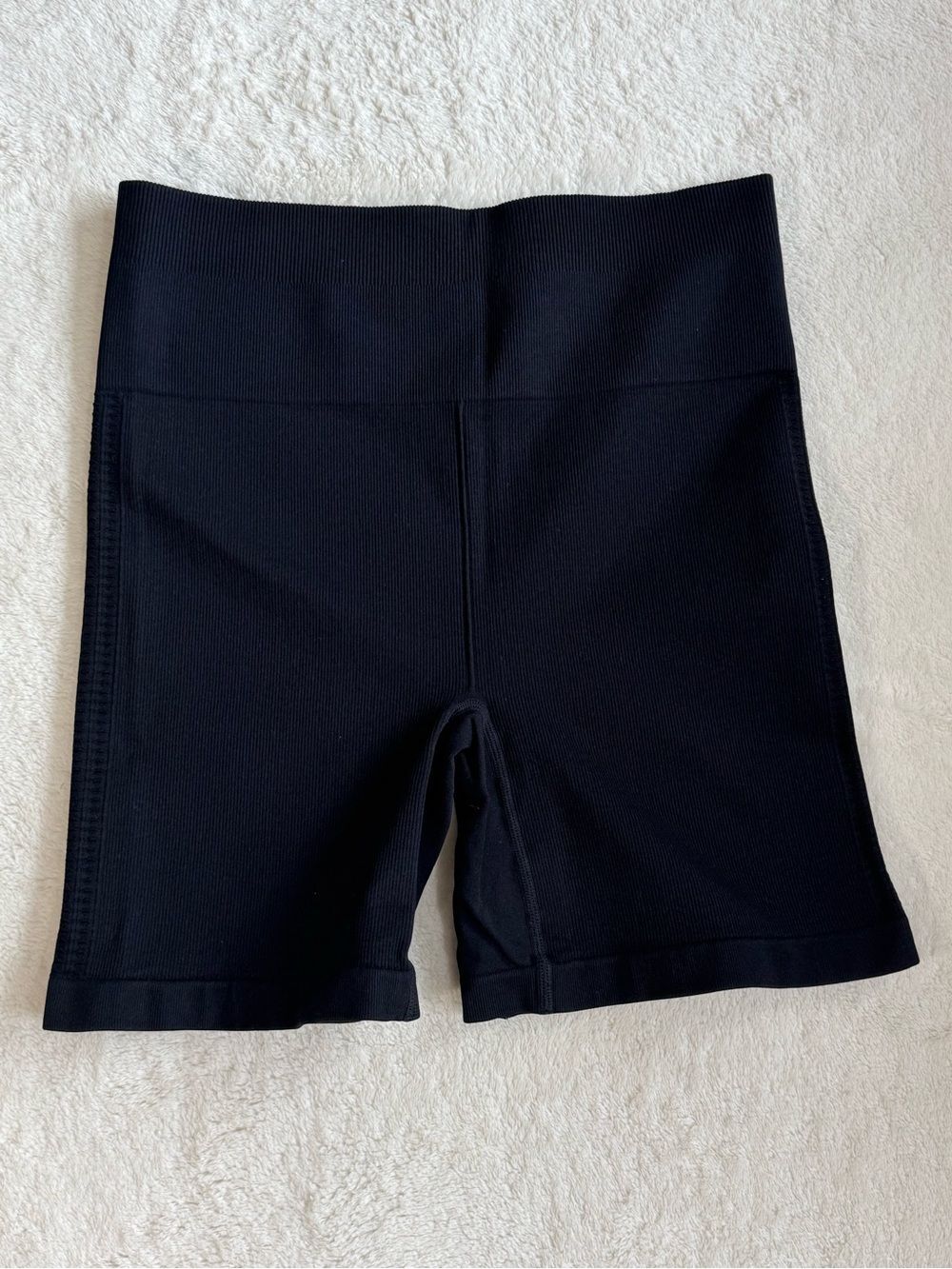 Fabletics Sync Seamless High-Waisted 6" Biker Shorts – Black, Medium